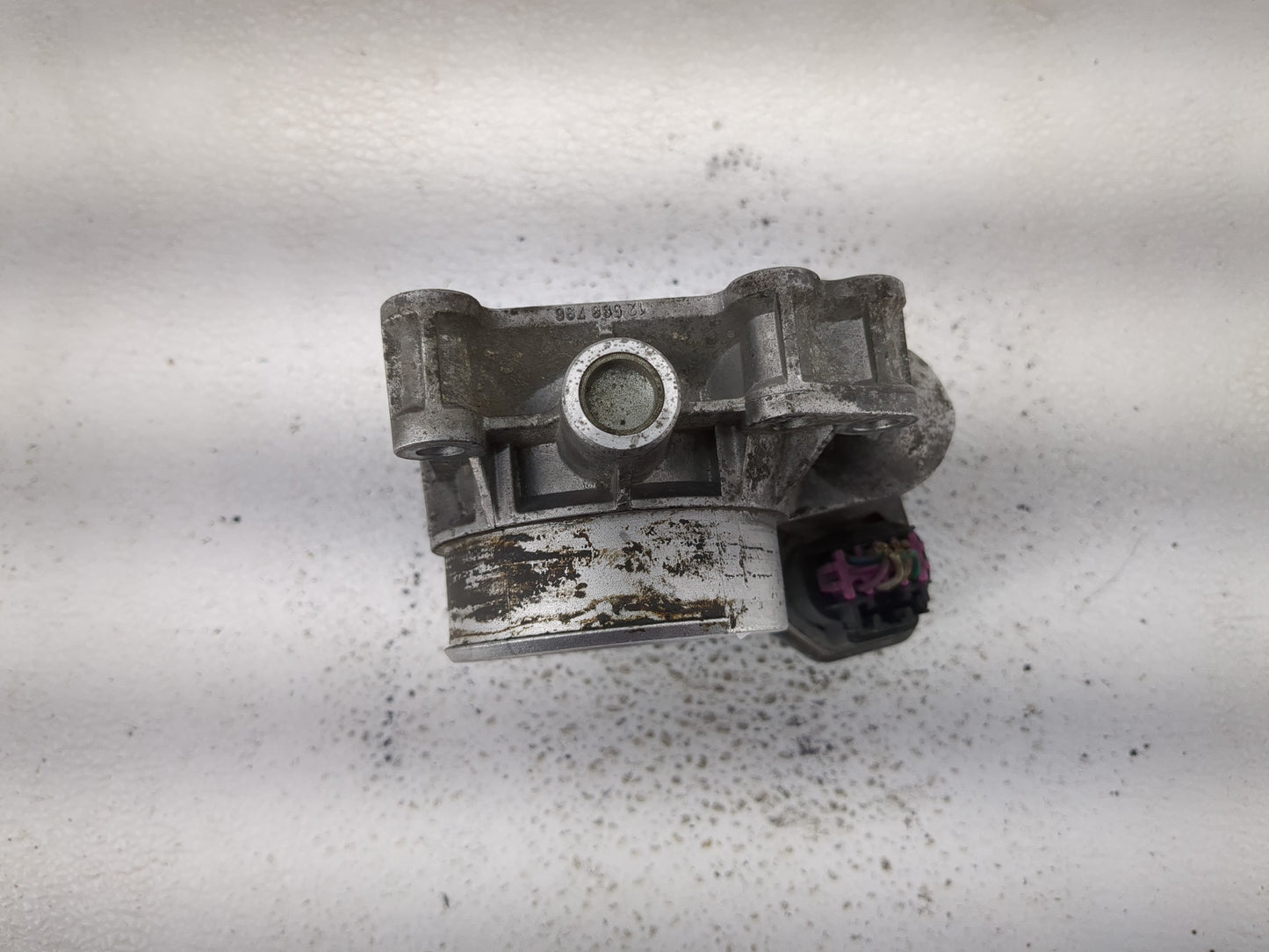 2005-2006 Chevrolet Cobalt Throttle Body Fits Fits 2002 2003 2004 2005 2006 2007 OEM Used Auto Parts - Oemusedautoparts1.com