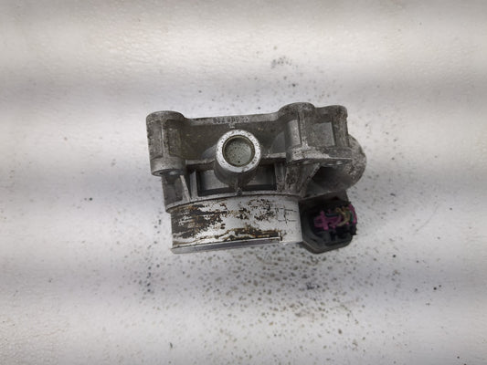 2005-2006 Chevrolet Cobalt Throttle Body Fits Fits 2002 2003 2004 2005 2006 2007 OEM Used Auto Parts