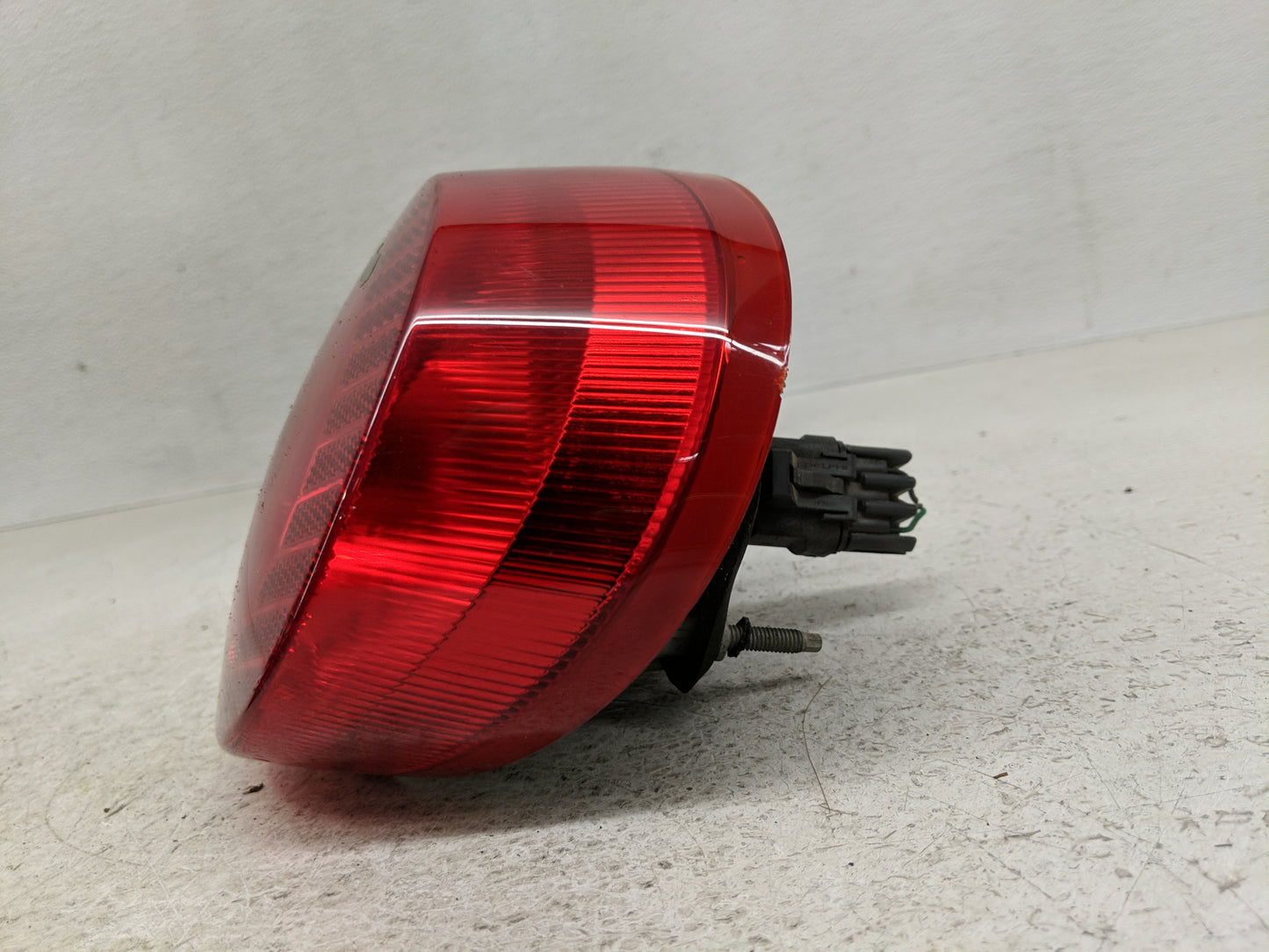 2005-2010 Chevrolet Cobalt Tail Light Assembly Passenger Right OEM Fits Fits 2005 2006 2007 2008 2009 2010 OEM Used Auto Par