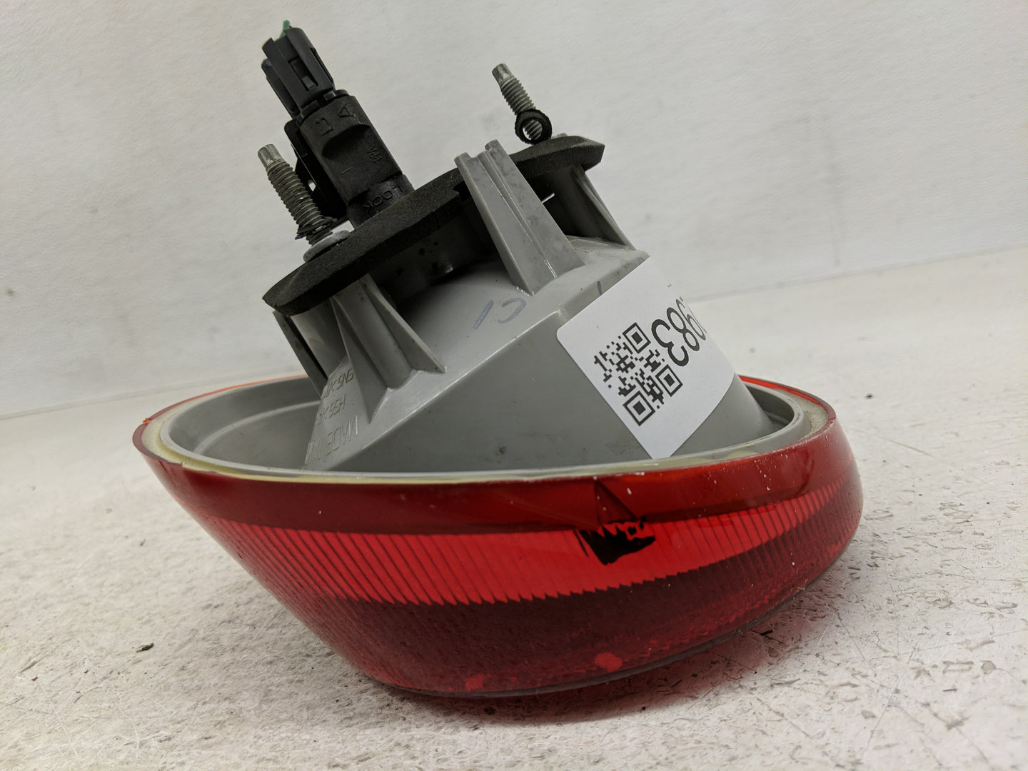2005-2010 Chevrolet Cobalt Tail Light Assembly Passenger Right OEM Fits Fits 2005 2006 2007 2008 2009 2010 OEM Used Auto Par