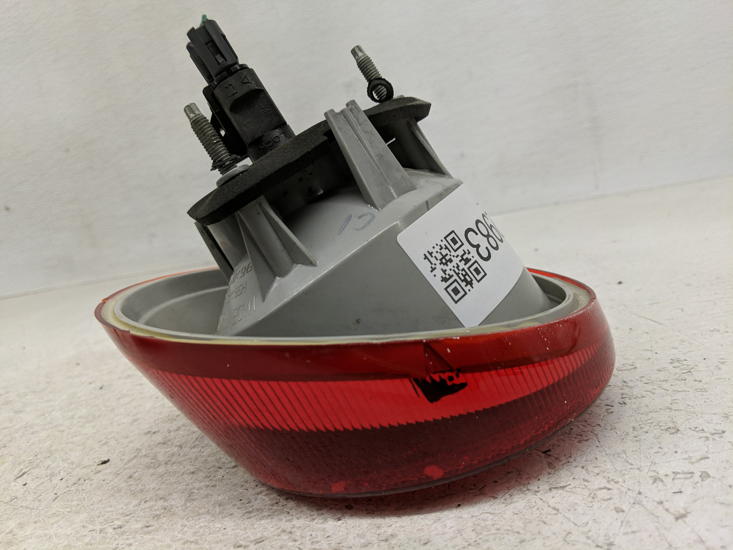 2005-2010 Chevrolet Cobalt Tail Light Assembly Passenger Right OEM Fits Fits 2005 2006 2007 2008 2009 2010 OEM Used Auto Par