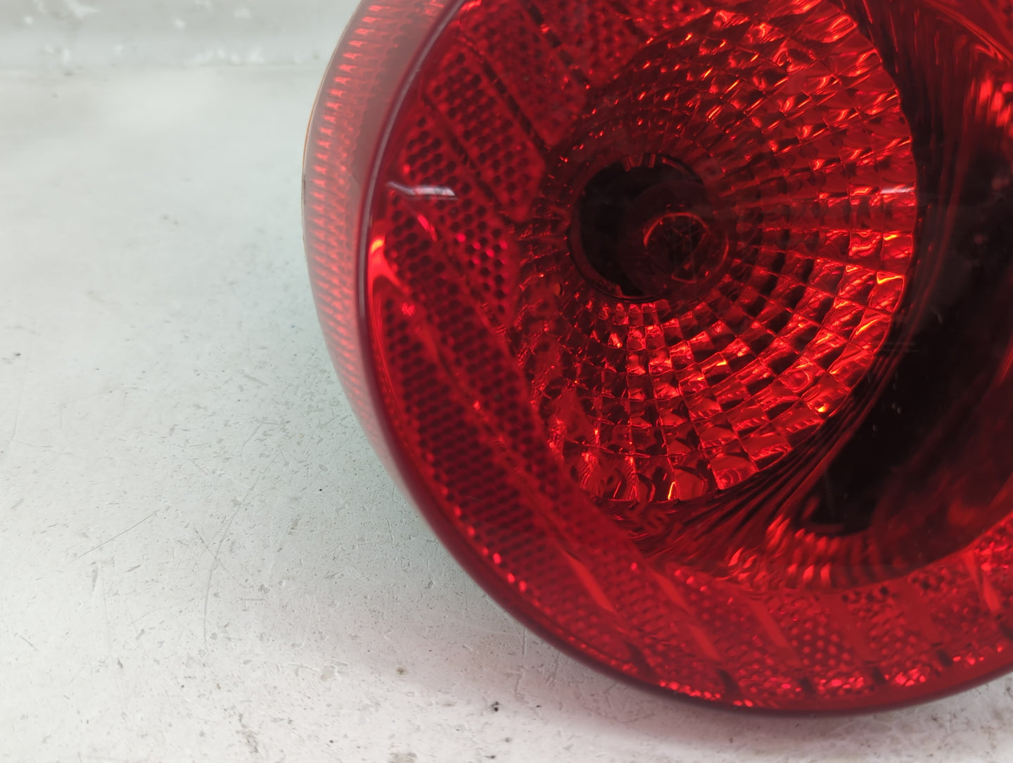 2005-2010 Chevrolet Cobalt Tail Light Assembly Passenger Right OEM P/N:16532532 Fits Fits 2005 2006 2007 2008 2009 2010 OEM 