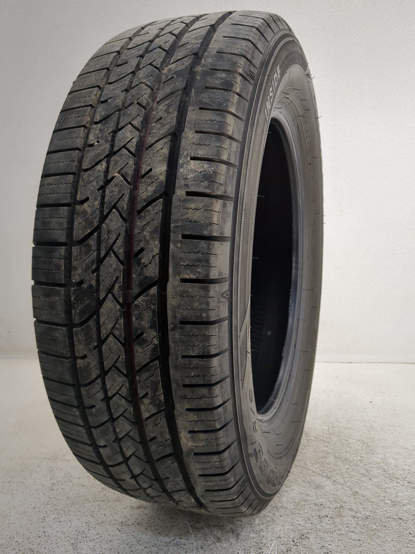 Used Tire 195/60R15 FALKEN PRO G5 A/S 88H - Tread Depth 11.5/32 - Oemusedautoparts1.com