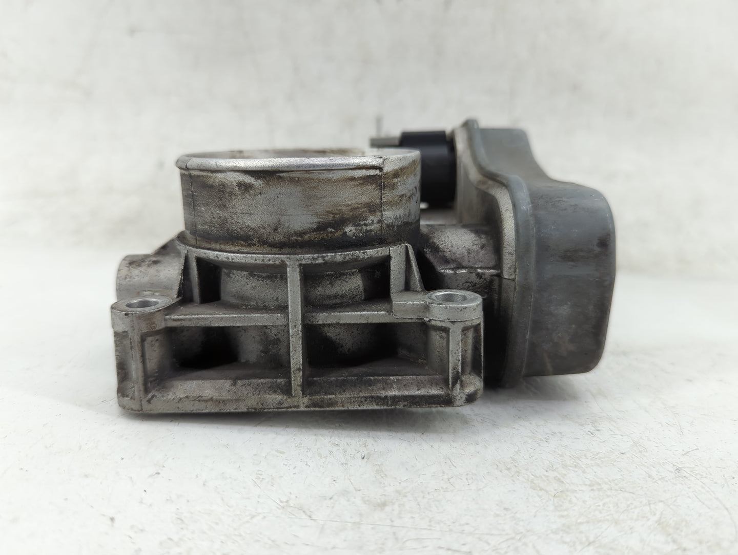 2005-2006 Chevrolet Cobalt Throttle Body Fits Fits 2002 2003 2004 2005 2006 2007 OEM Used Auto Parts - Oemusedautoparts1.com