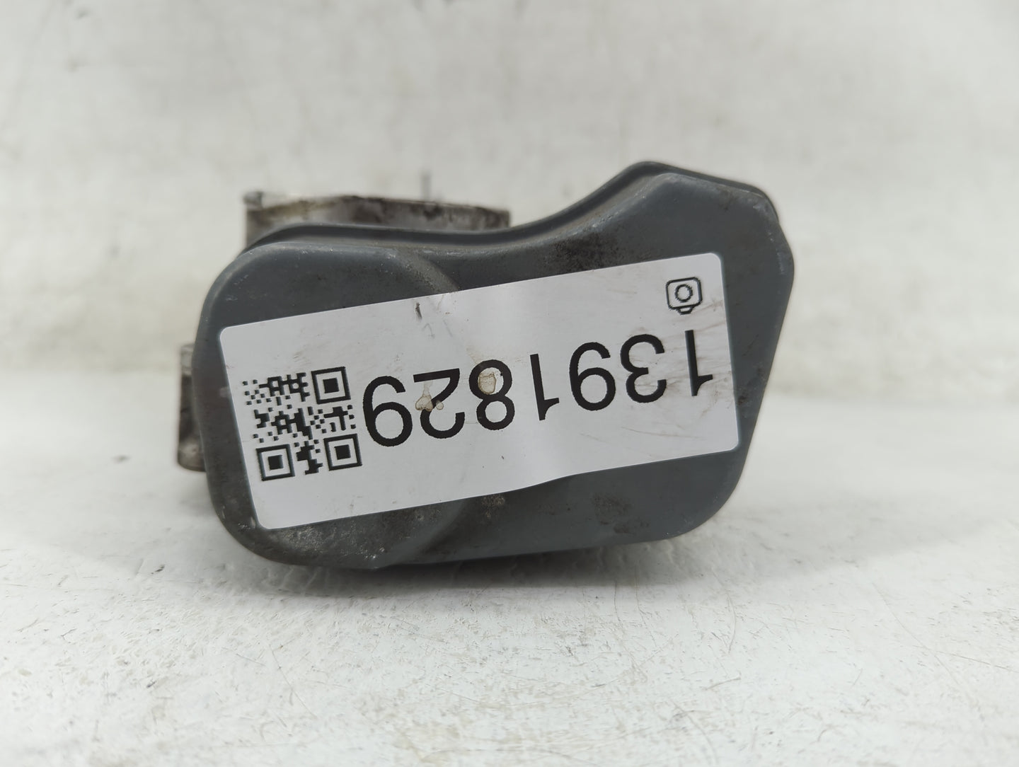 2005-2006 Chevrolet Cobalt Throttle Body Fits Fits 2002 2003 2004 2005 2006 2007 OEM Used Auto Parts - Oemusedautoparts1.com