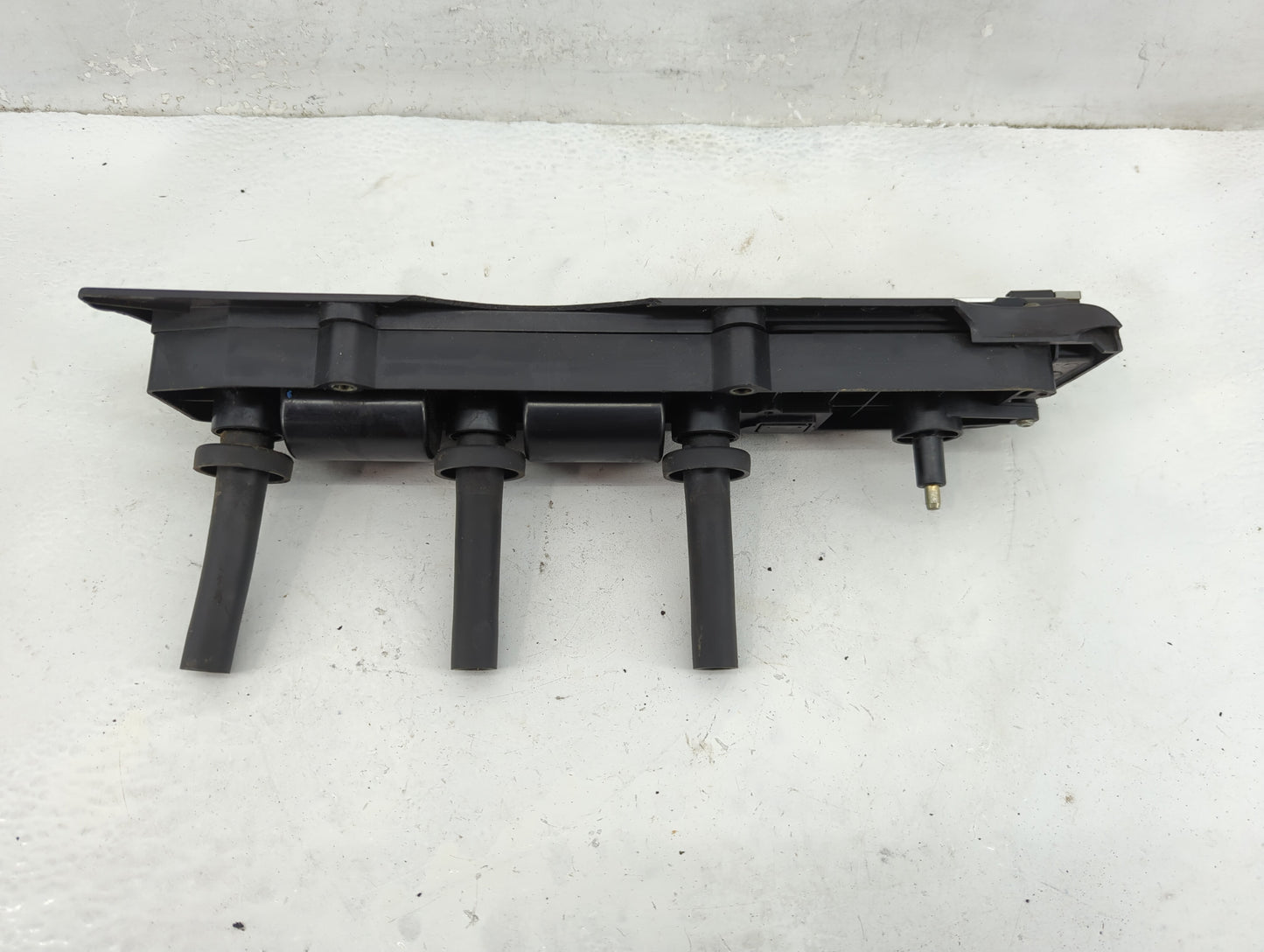 2005-2006 Chevrolet Cobalt Ignition Coil Igniter Pack - Oemusedautoparts1.com