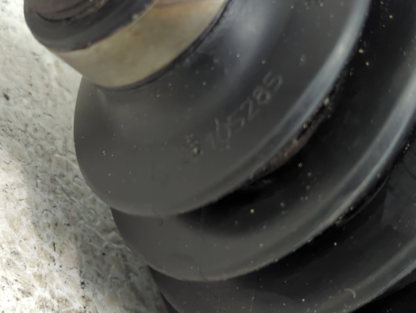 2005-2010 Chevrolet Cobalt Axle Shaft Front Passenger Cv C/v - Oemusedautoparts1.com