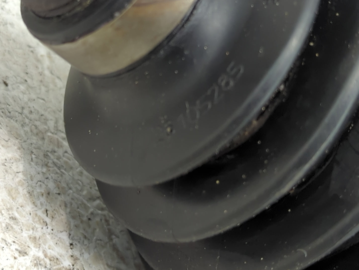 2005-2010 Chevrolet Cobalt Axle Shaft Front Passenger Cv C/v - Oemusedautoparts1.com