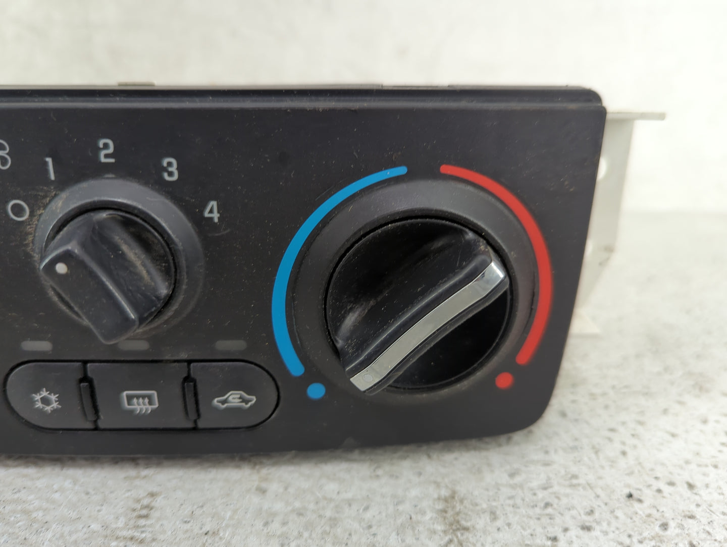 2005-2010 Chevrolet Cobalt Climate Control Module Temperature AC/Heater Replacement P/N:15829486 Fits OEM Used Auto Parts - 