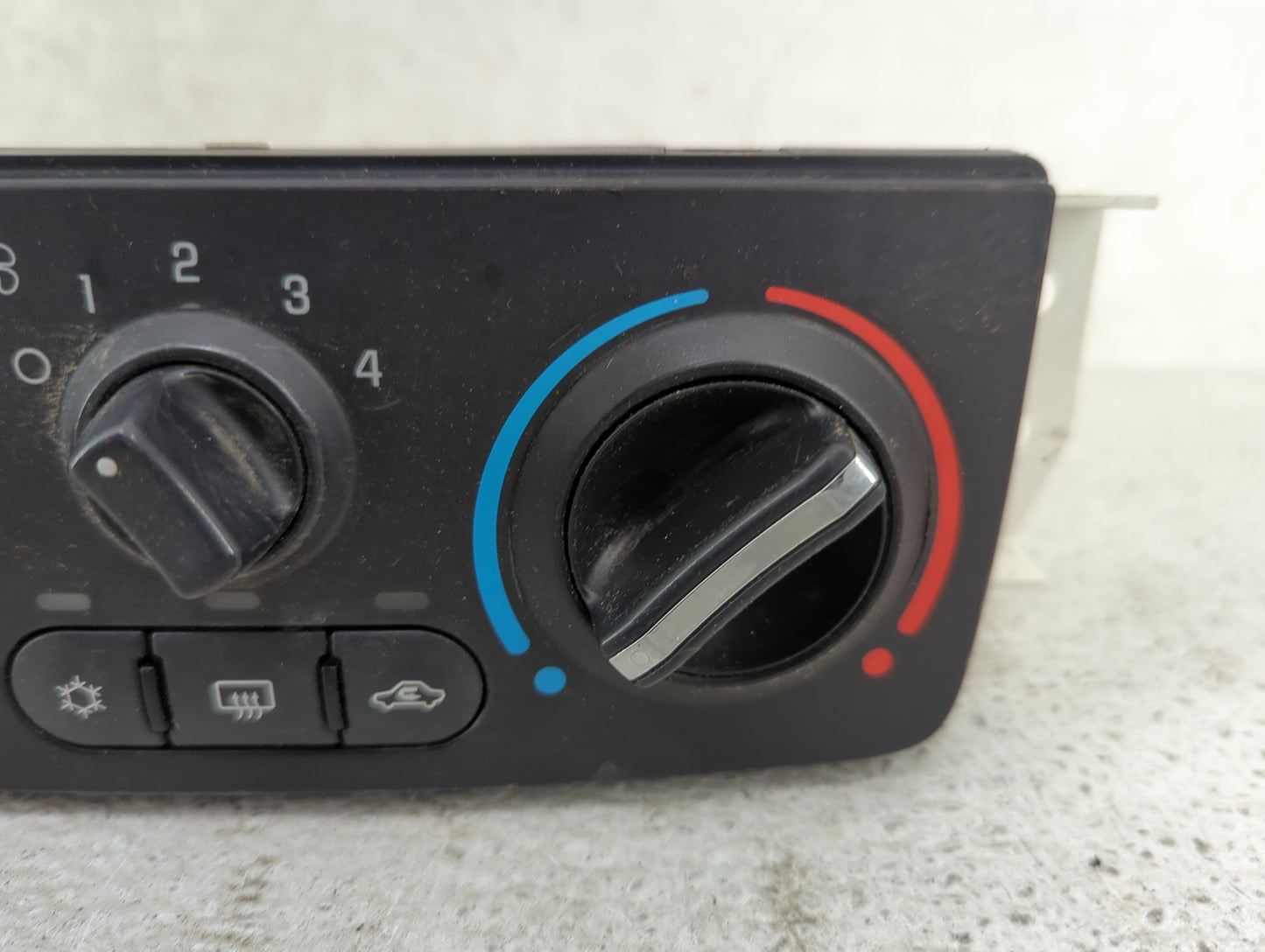 2005-2010 Chevrolet Cobalt Climate Control Module Temperature AC/Heater Replacement P/N:15829486 Fits OEM Used Auto Parts - 