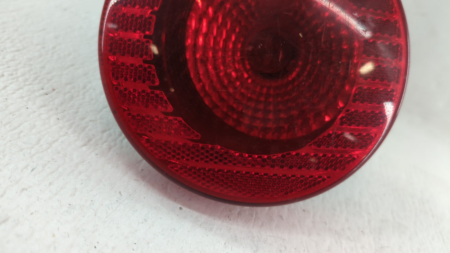 2005-2010 Chevrolet Cobalt Tail Light Assembly Passenger Right OEM P/N:15797856 16532532 A Fits Fits 2005 2006 2007 2008 200
