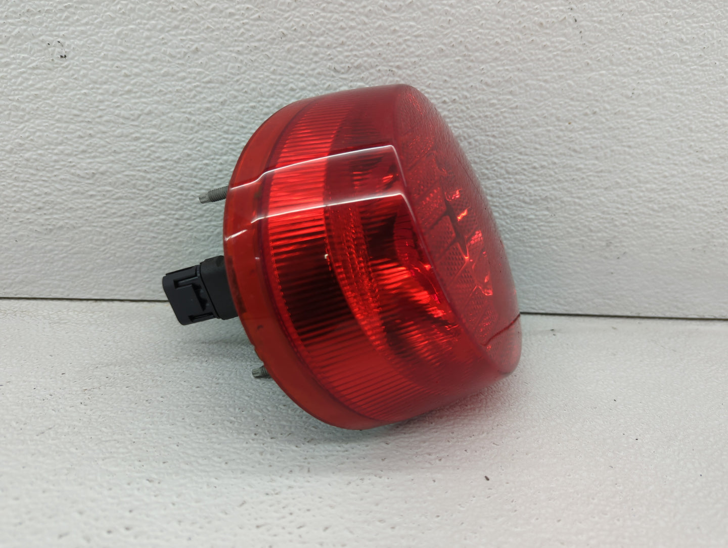 2005-2010 Chevrolet Cobalt Tail Light Assembly Passenger Right OEM P/N:15797855 16532531 Fits Fits 2005 2006 2007 2008 2009 