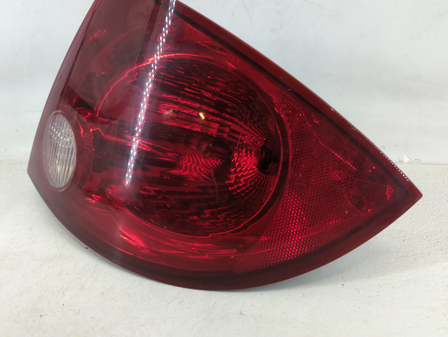 2005-2010 Chevrolet Cobalt Tail Light Assembly Passenger Right OEM P/N:15277881 Fits Fits 2005 2006 2007 2008 2009 2010 OEM 