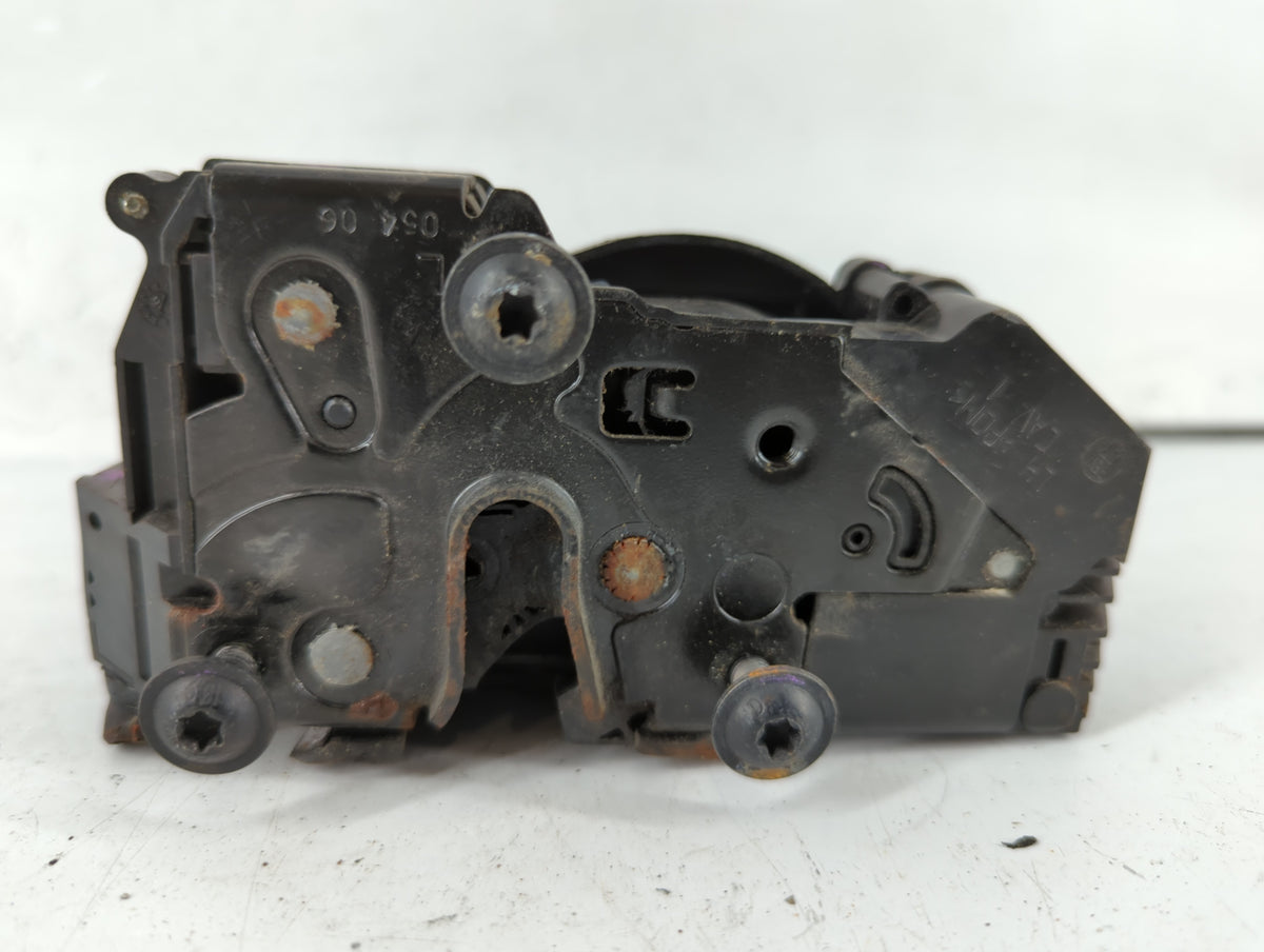 2006 Chevrolet Cobalt Hood Latch Assembly 686085 - Oemusedautoparts1.com