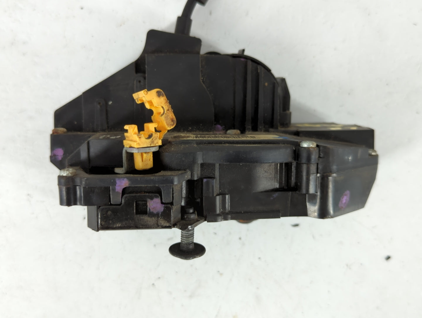 2006 Chevrolet Cobalt Hood Latch Assembly 686085 - Oemusedautoparts1.com