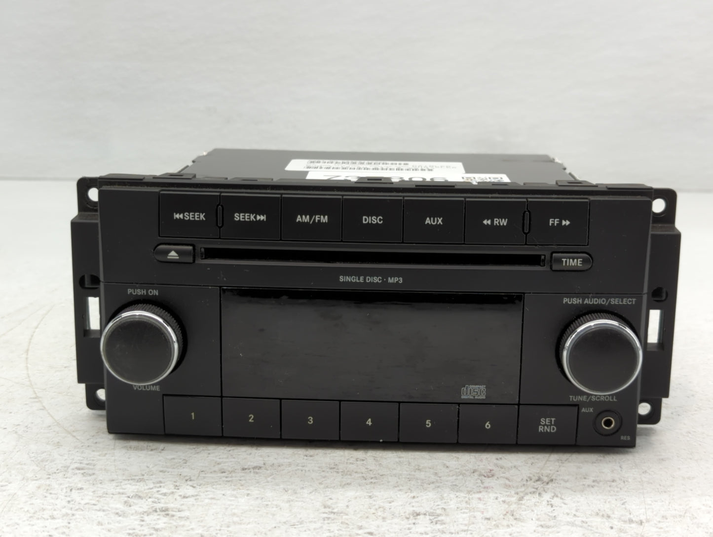 2005-2006 Chevrolet Cobalt Radio AM FM Cd Player Receiver Replacement P/N:15 AH 247 8 90147 P68021159AD Fits Fits 2005 2006 