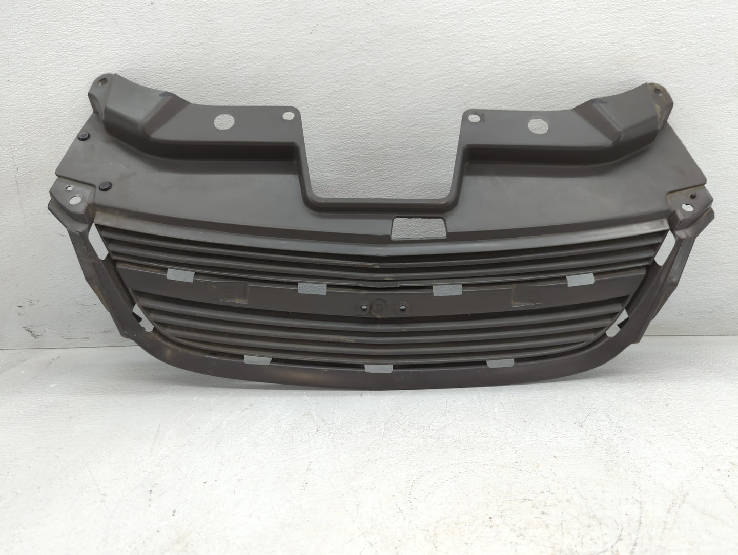 2005-2010 Chevrolet Cobalt Front Grille Bumper Not Included - Oemusedautoparts1.com
