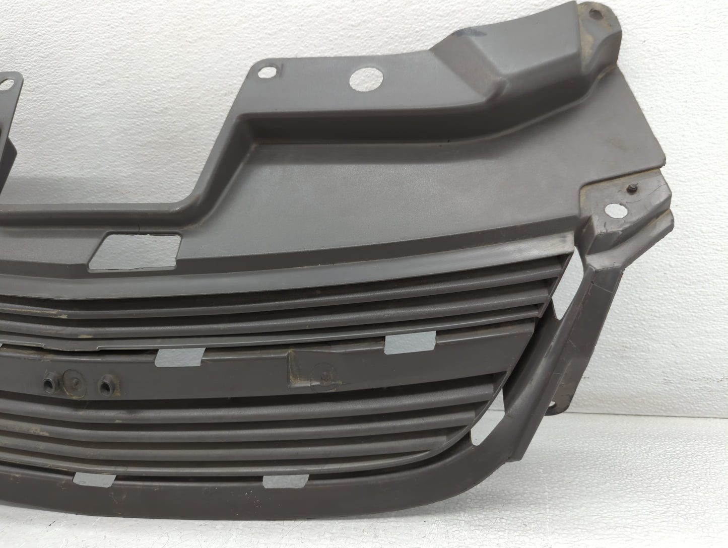 2005-2010 Chevrolet Cobalt Front Grille Bumper Not Included - Oemusedautoparts1.com