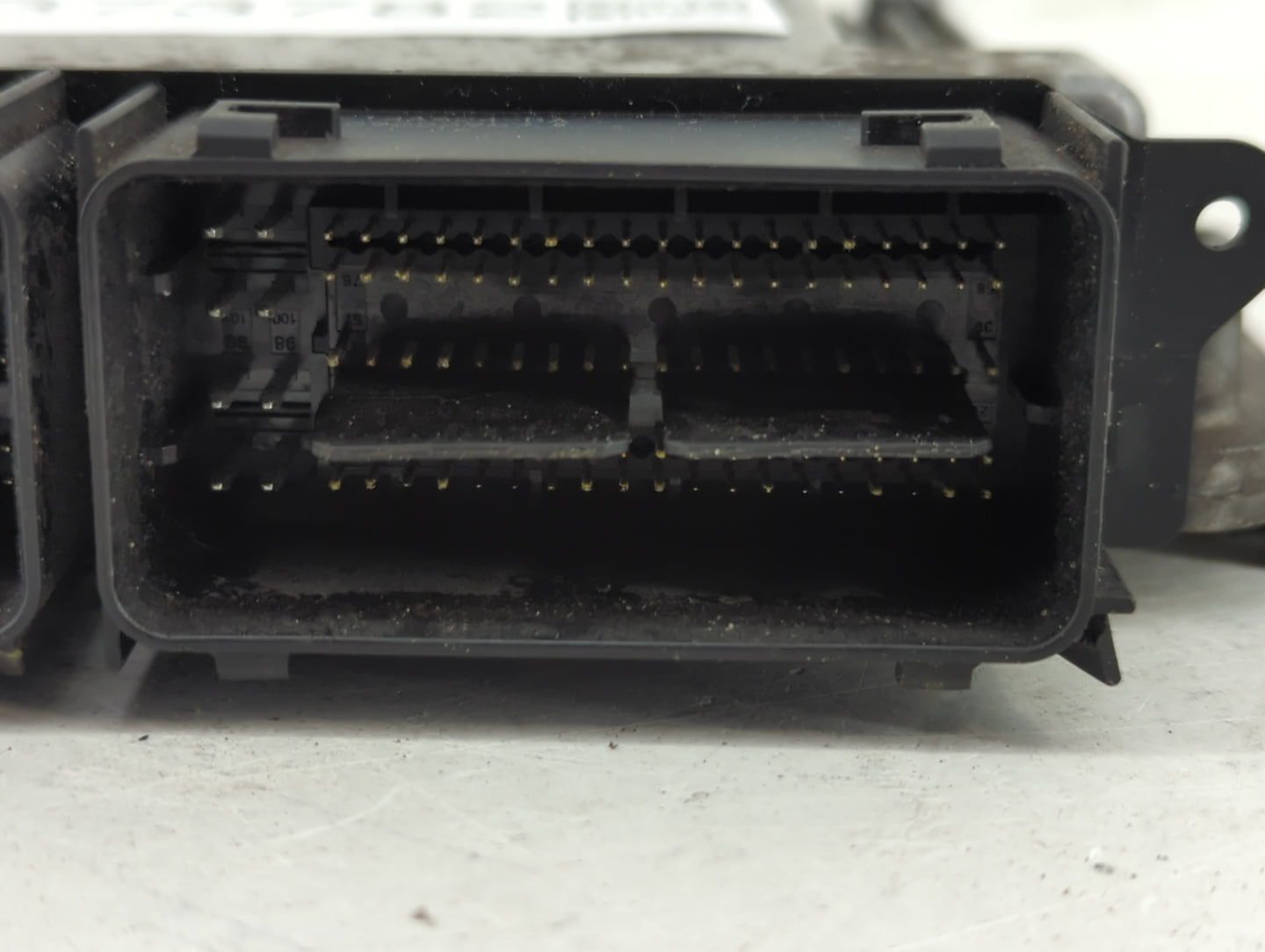 2004-2006 Chevrolet Colorado PCM Engine Control Computer ECU ECM PCU OEM P/N:FJ5A-12A650-DC Fits Fits 2004 2005 2006 OEM Use