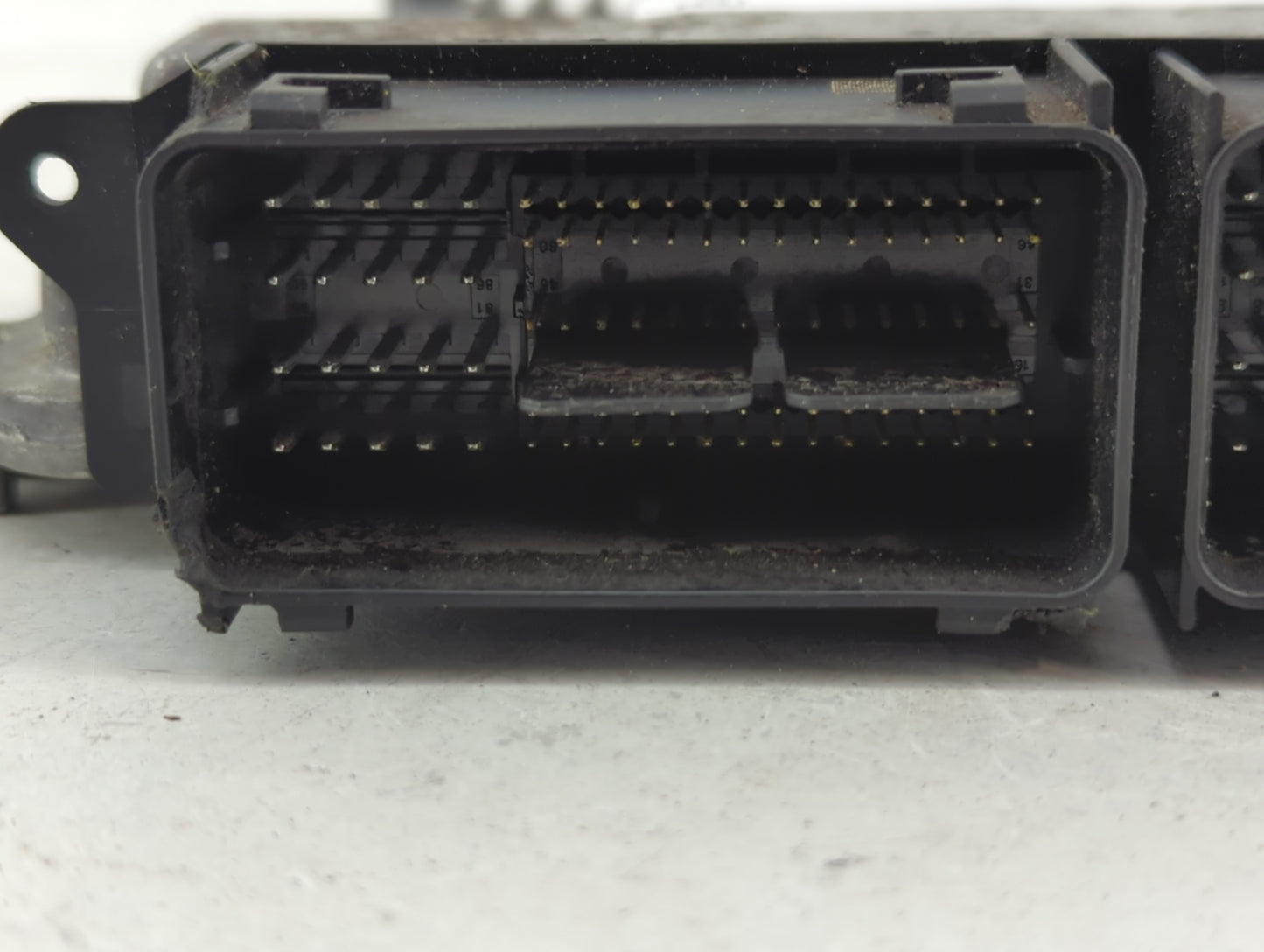 2004-2006 Chevrolet Colorado PCM Engine Control Computer ECU ECM PCU OEM P/N:FJ5A-12A650-DC Fits Fits 2004 2005 2006 OEM Use