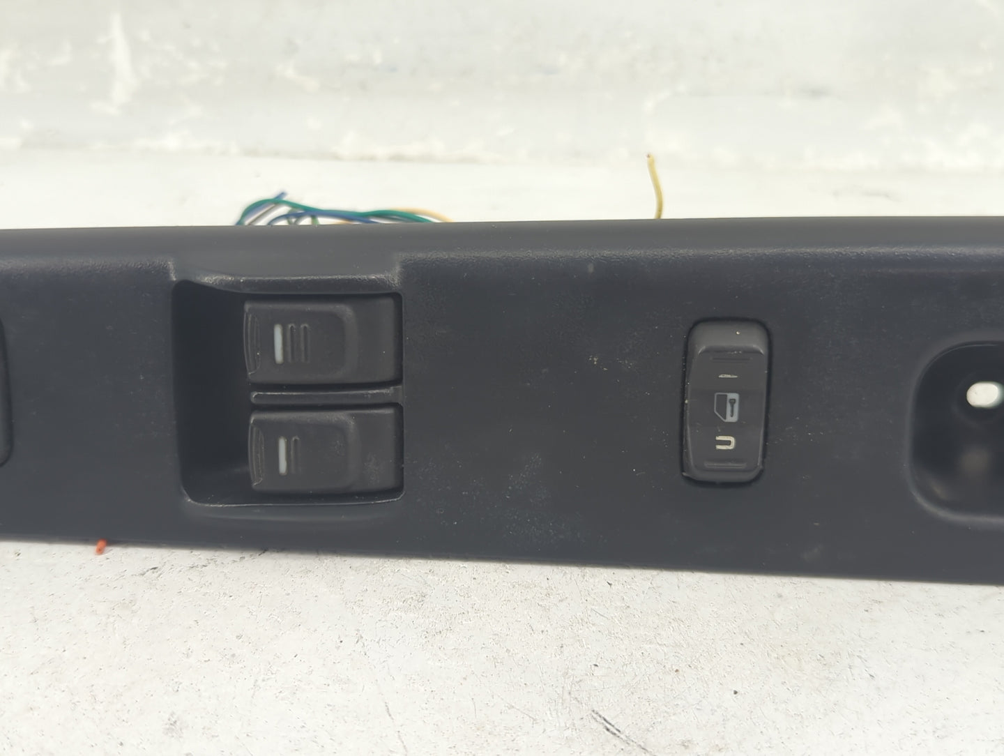 2004-2012 Chevrolet Colorado Master Power Window Switch Replacement Driver Side Left P/N:517318 Fits OEM Used Auto Parts - O