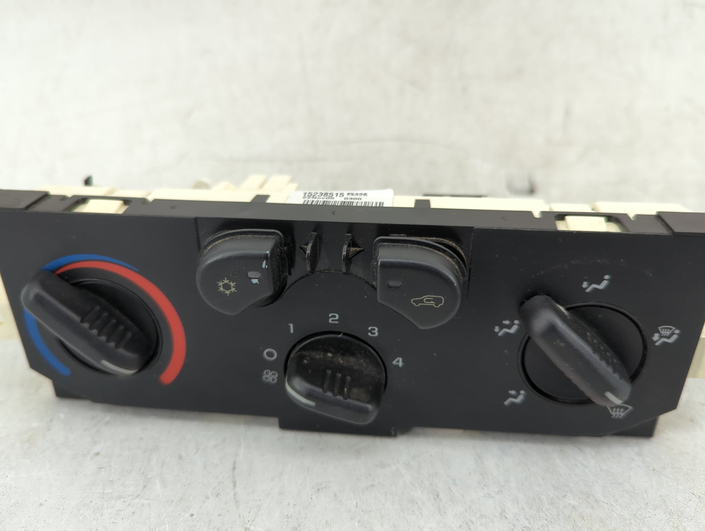 2004-2012 Chevrolet Colorado Climate Control Module Temperature AC/Heater Replacement P/N:15238515 Fits OEM Used Auto Parts 