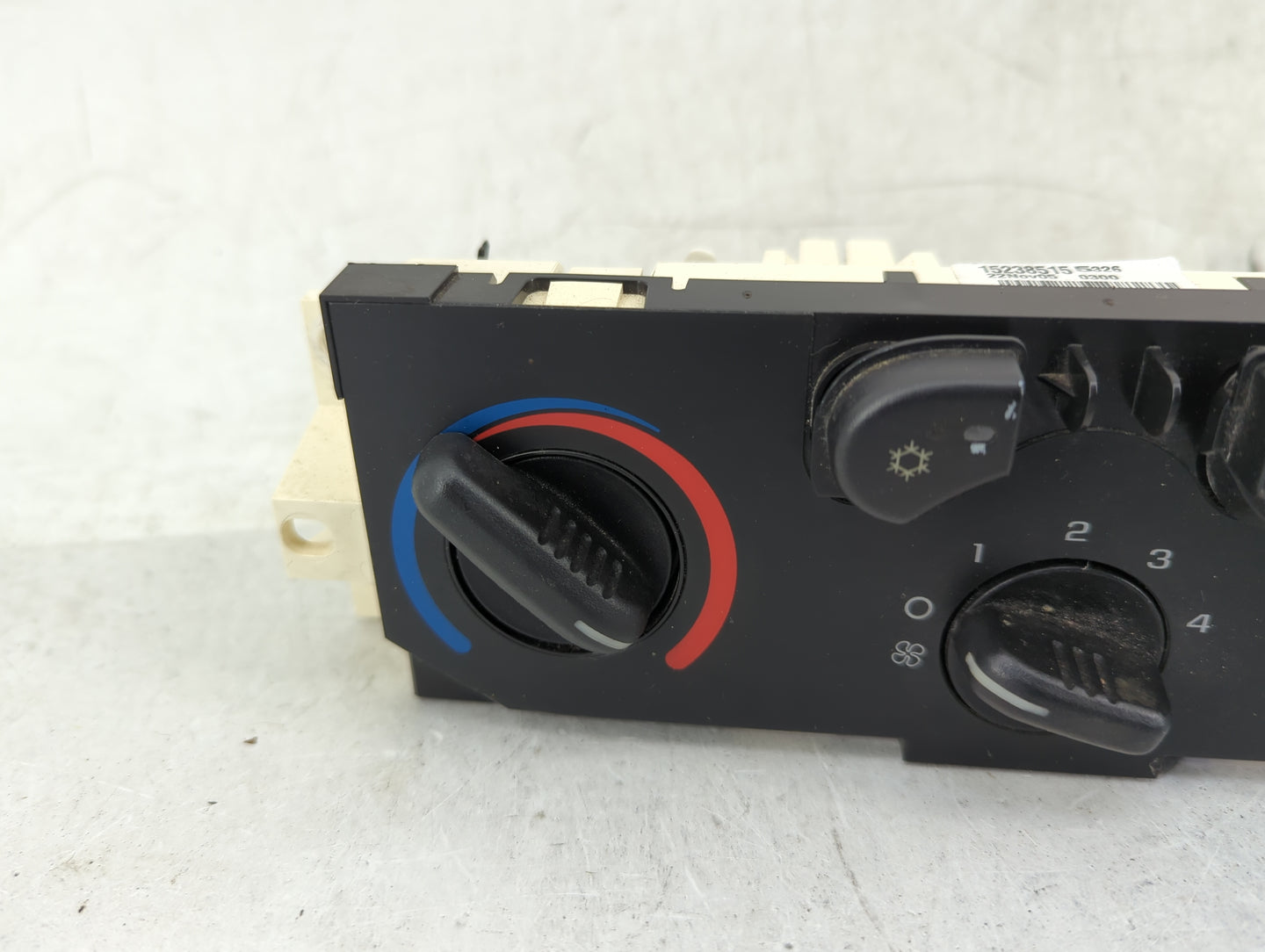 2004-2012 Chevrolet Colorado Climate Control Module Temperature AC/Heater Replacement P/N:15238515 Fits OEM Used Auto Parts 