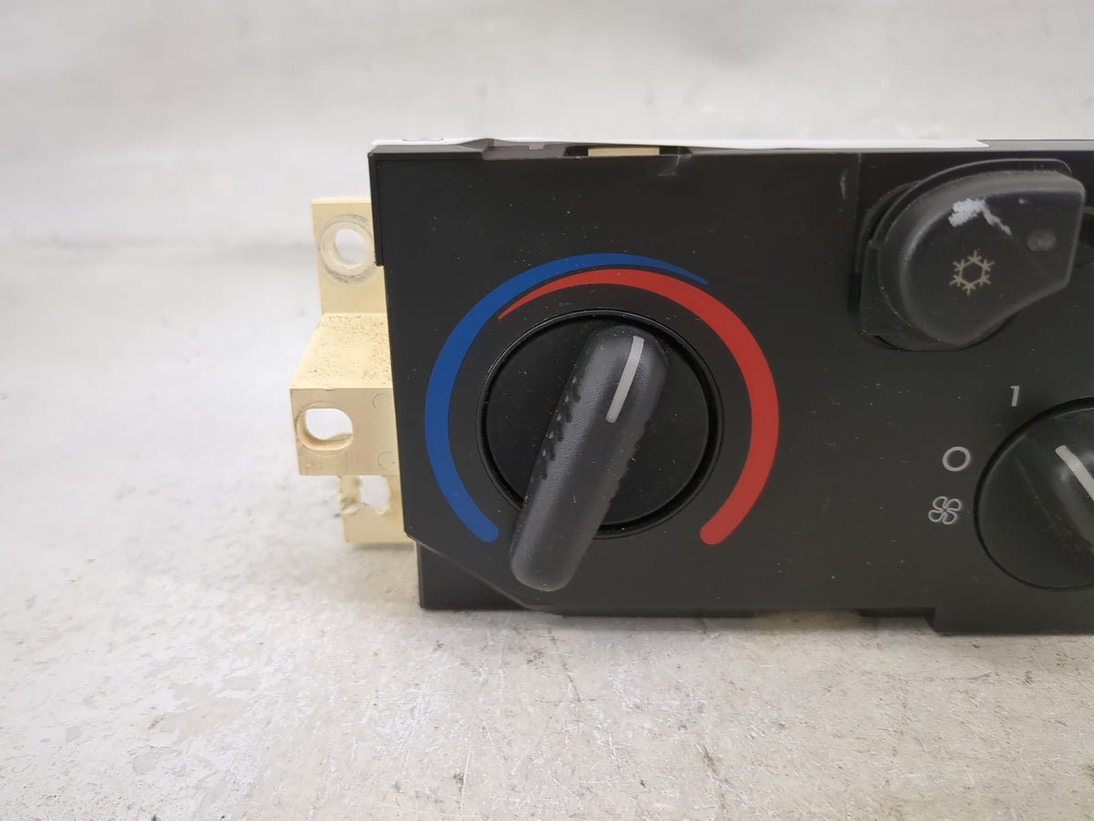 2004-2012 Chevrolet Colorado Climate Control Module Temperature AC/Heater Replacement P/N:15858833 Fits OEM Used Auto Parts 