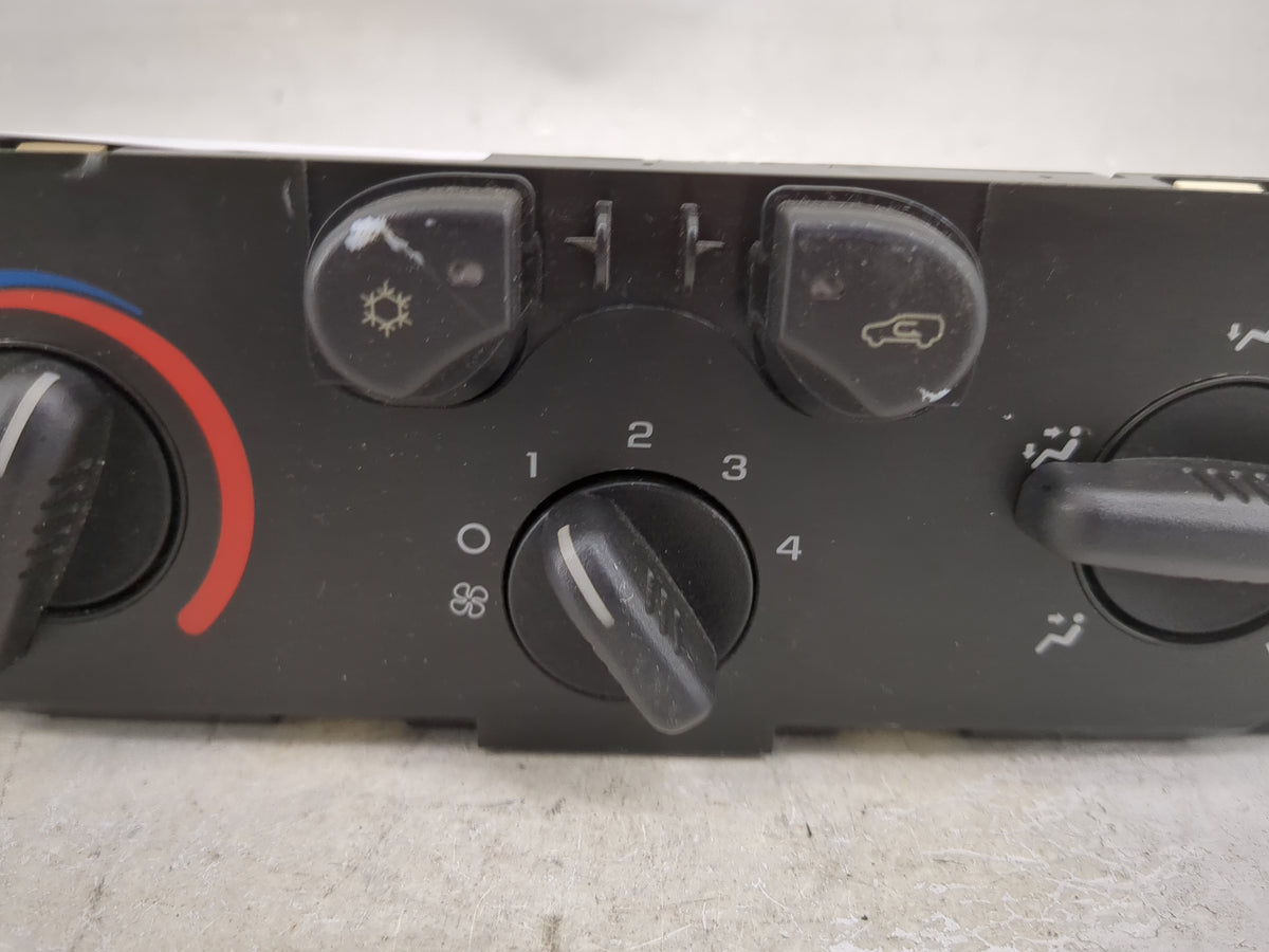 2004-2012 Chevrolet Colorado Climate Control Module Temperature AC/Heater Replacement P/N:15858833 Fits OEM Used Auto Parts 