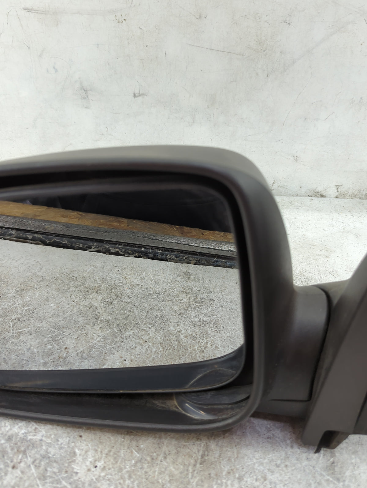 2004-2012 Chevrolet Colorado Driver Side View Mirror - Left Door Mirror OEM Used - Oemusedautoparts1.com