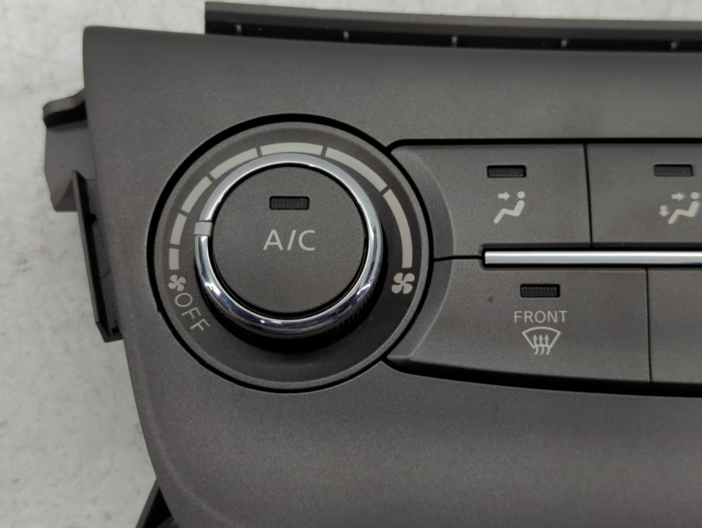 2005-2006 Chevrolet Colorado Climate Control Module Temperature AC/Heater Replacement P/N:275003SA2A Fits Fits 2005 2006 OEM