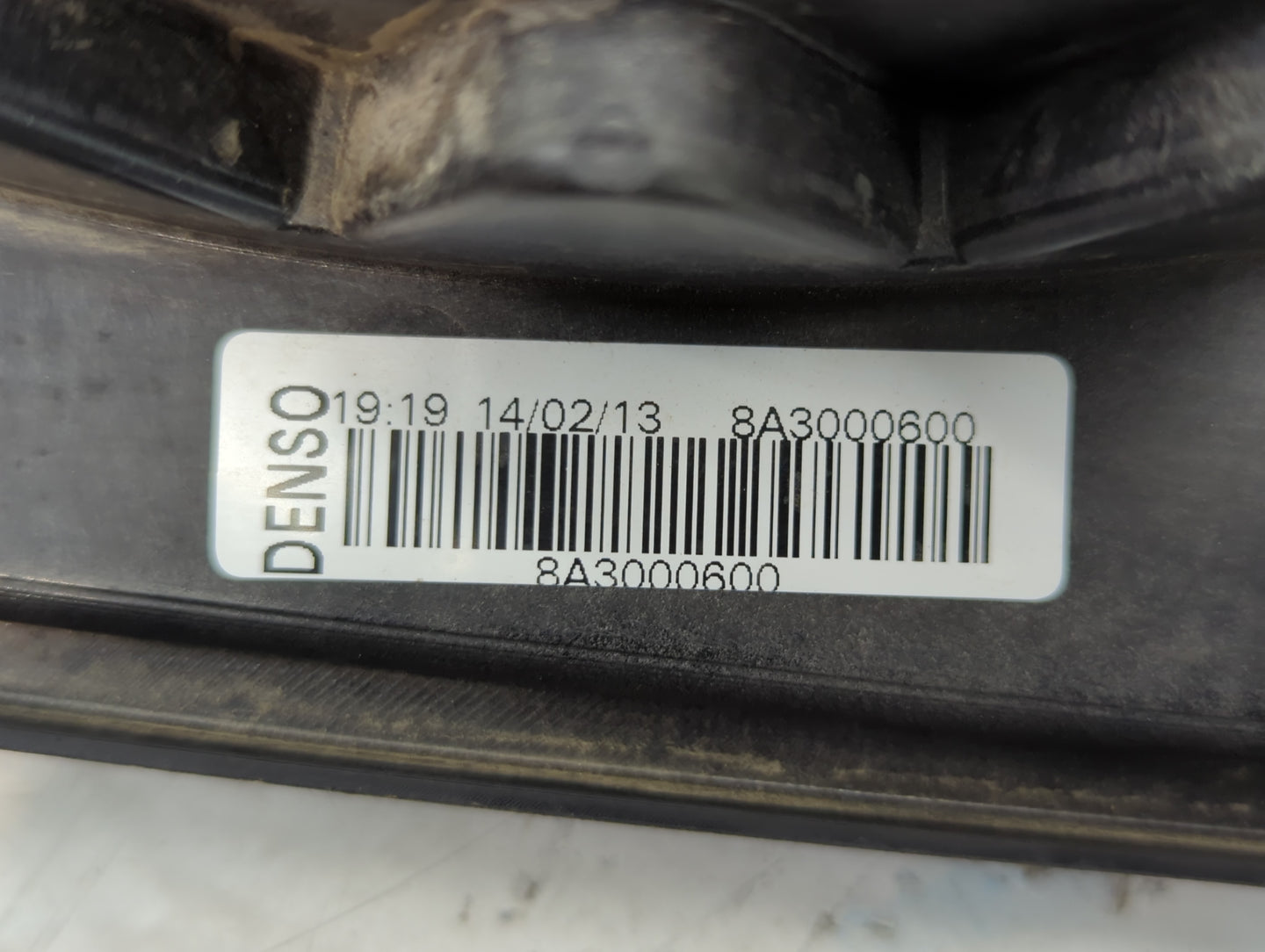 2006 Chevrolet Corsa Left Radiator Fan Motor Assembly Black - Oemusedautoparts1.com