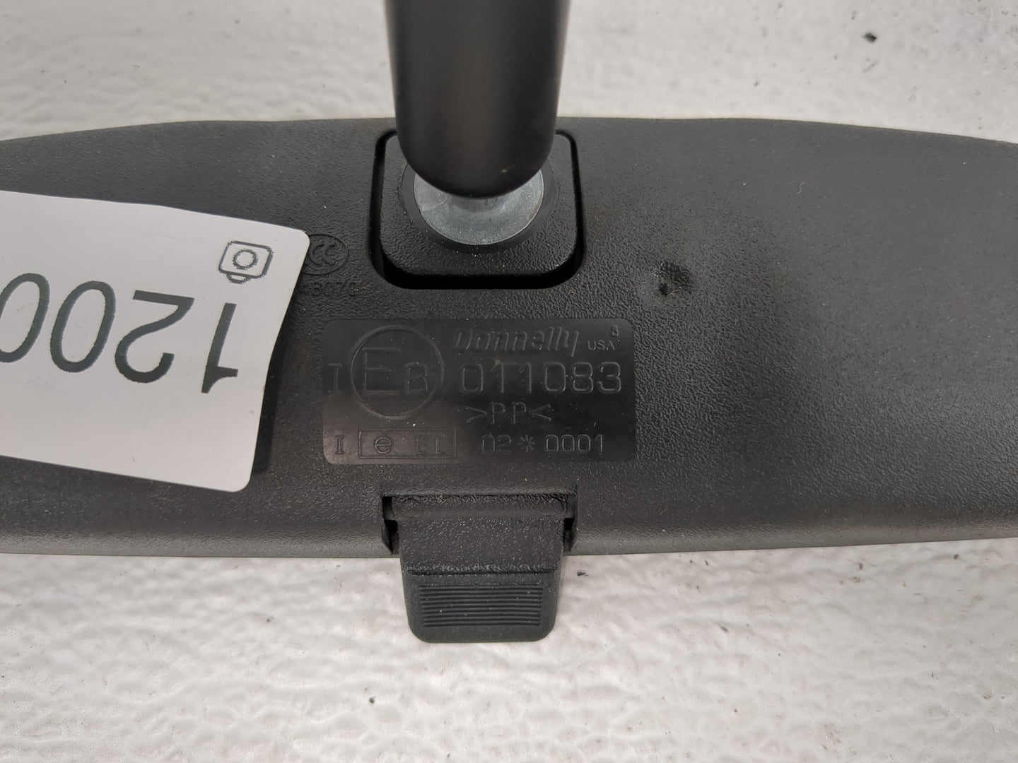 2005-2006 Chevrolet Equinox Interior Rear View Mirror Replacement OEM P/N:E8011083 Fits OEM Used Auto Parts - Oemusedautopar