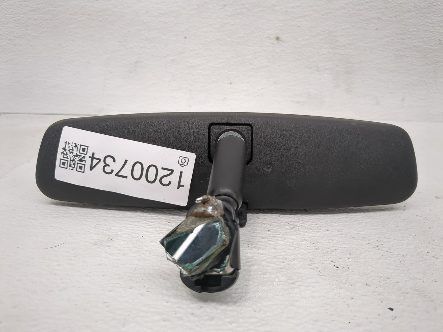 2005-2006 Chevrolet Equinox Interior Rear View Mirror Replacement OEM P/N:E8011083 Fits OEM Used Auto Parts - Oemusedautopar