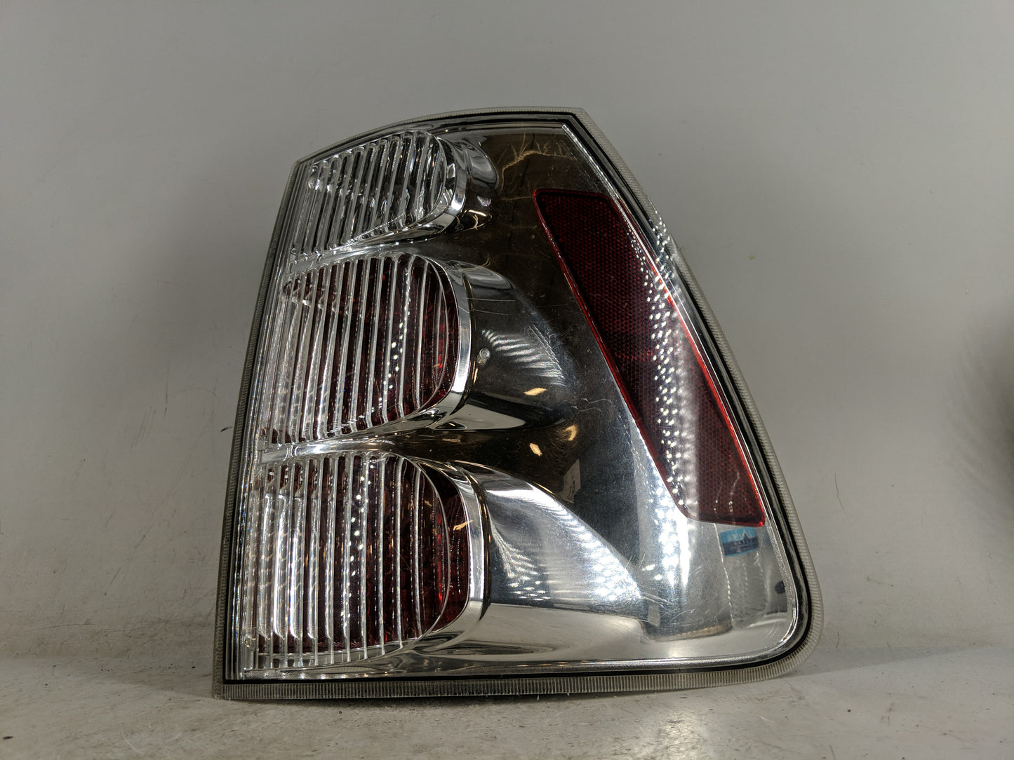 2005-2009 Chevrolet Equinox Tail Light Assembly Driver Left OEM Fits Fits 2005 2006 2007 2008 2009 OEM Used Auto Parts - Oem