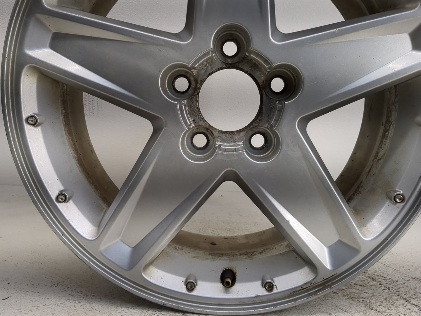 2005-2006 Chevrolet Equinox Oem Wheel Rim - Oemusedautoparts1.com