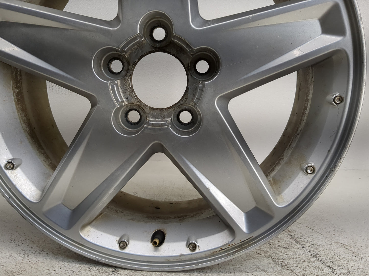 2005-2006 Chevrolet Equinox Oem Wheel Rim - Oemusedautoparts1.com