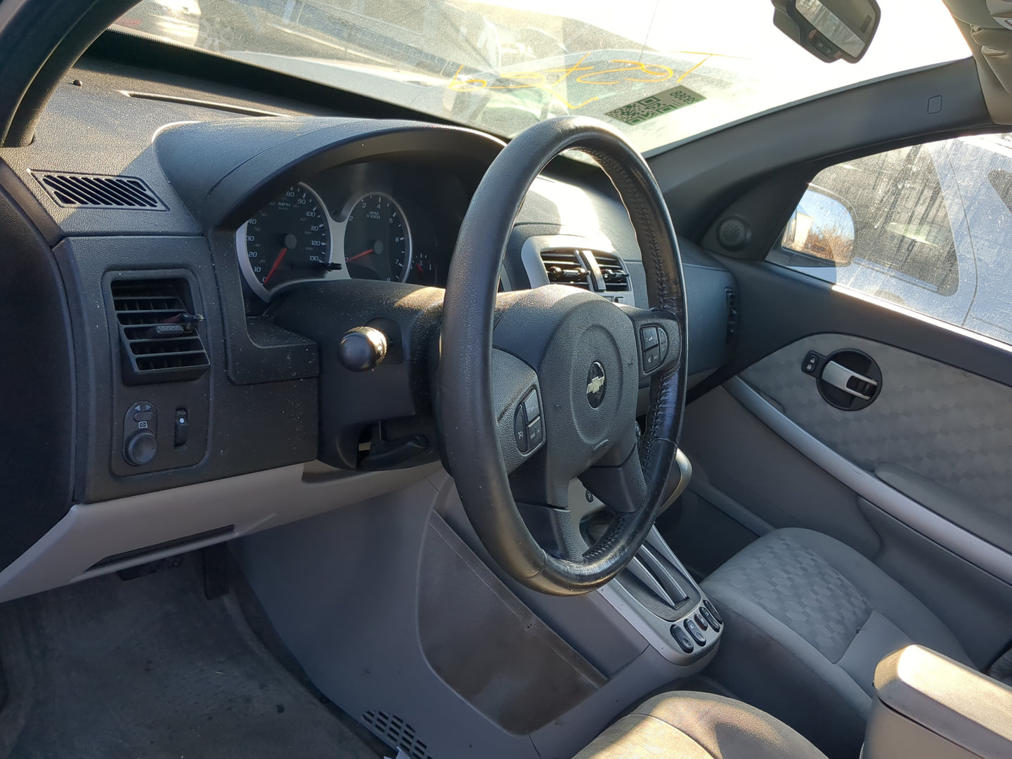 2005-2006 Chevrolet Equinox Air Bag Driver Left Steering Wheel Mounted - Oemusedautoparts1.com