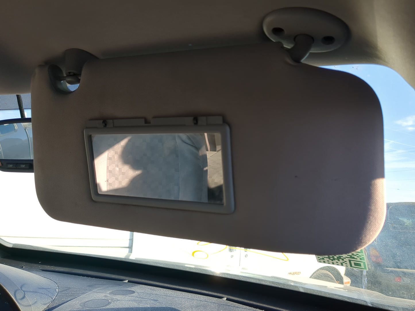 2005-2009 Chevrolet Equinox Sun Visor Shade Replacement Passenger Right Mirror Fits Fits 2005 2006 2007 2008 2009 OEM Used A
