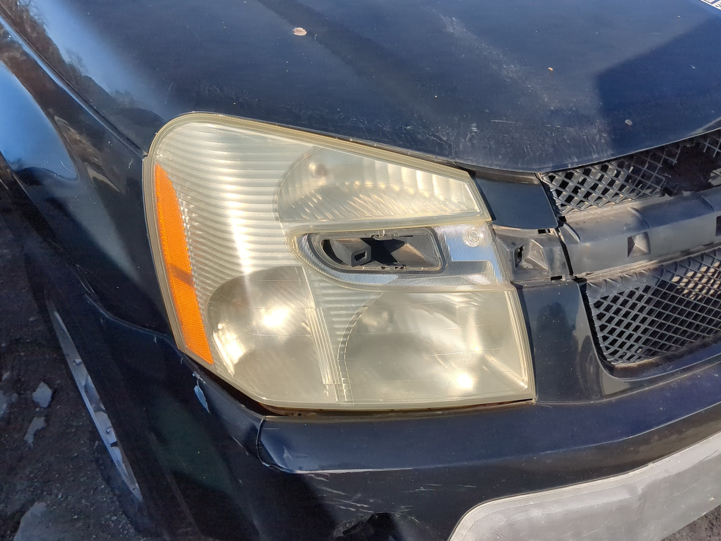 2005 Chevrolet Equinox Passenger Right Oem Head Light Headlight Lamp - Oemusedautoparts1.com