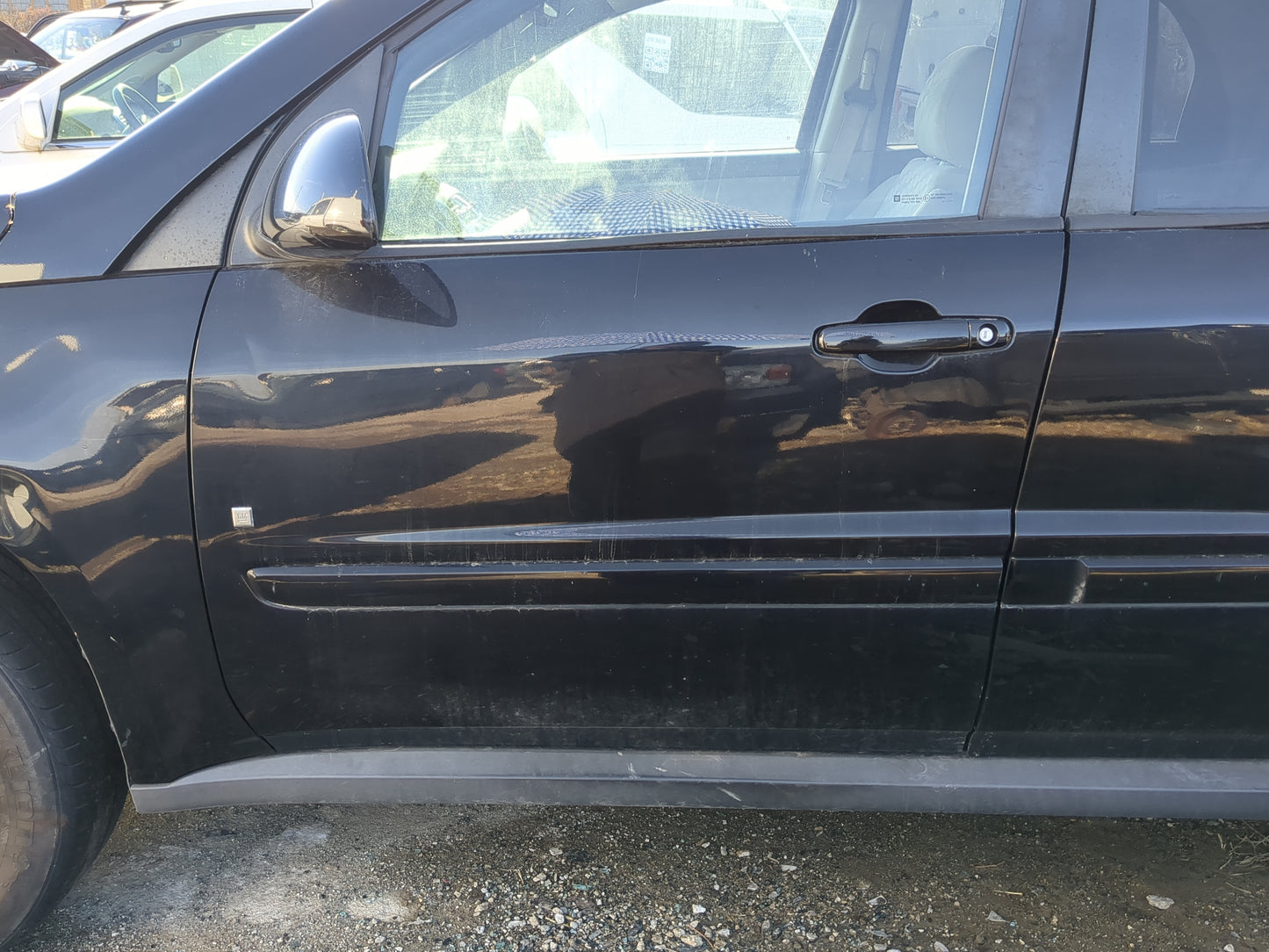 2005-2009 Chevrolet Equinox Driver Front Door Oem - Oemusedautoparts1.com