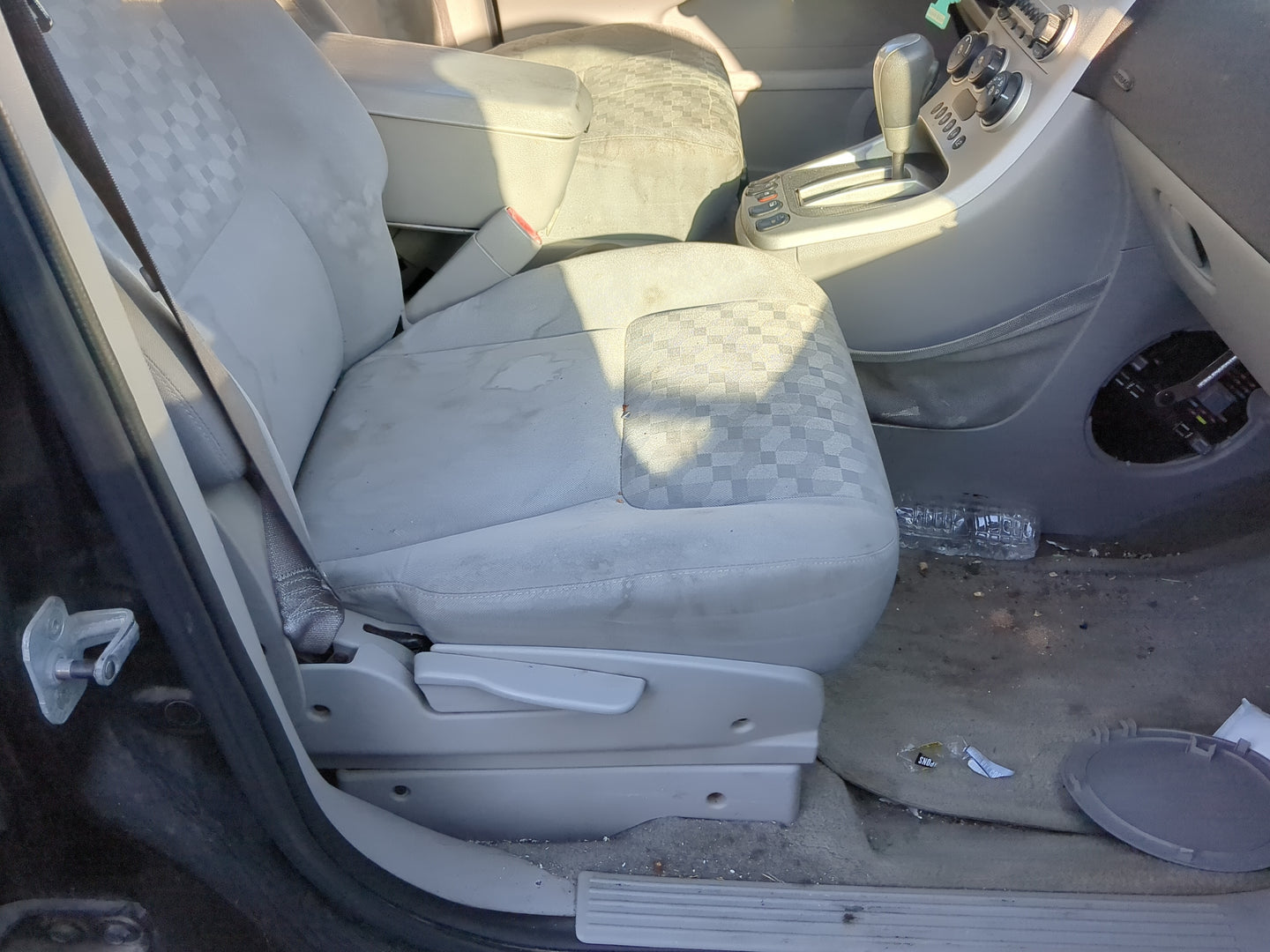 2005-2006 Chevrolet Equinox Passenger Front Seat Oem - Oemusedautoparts1.com