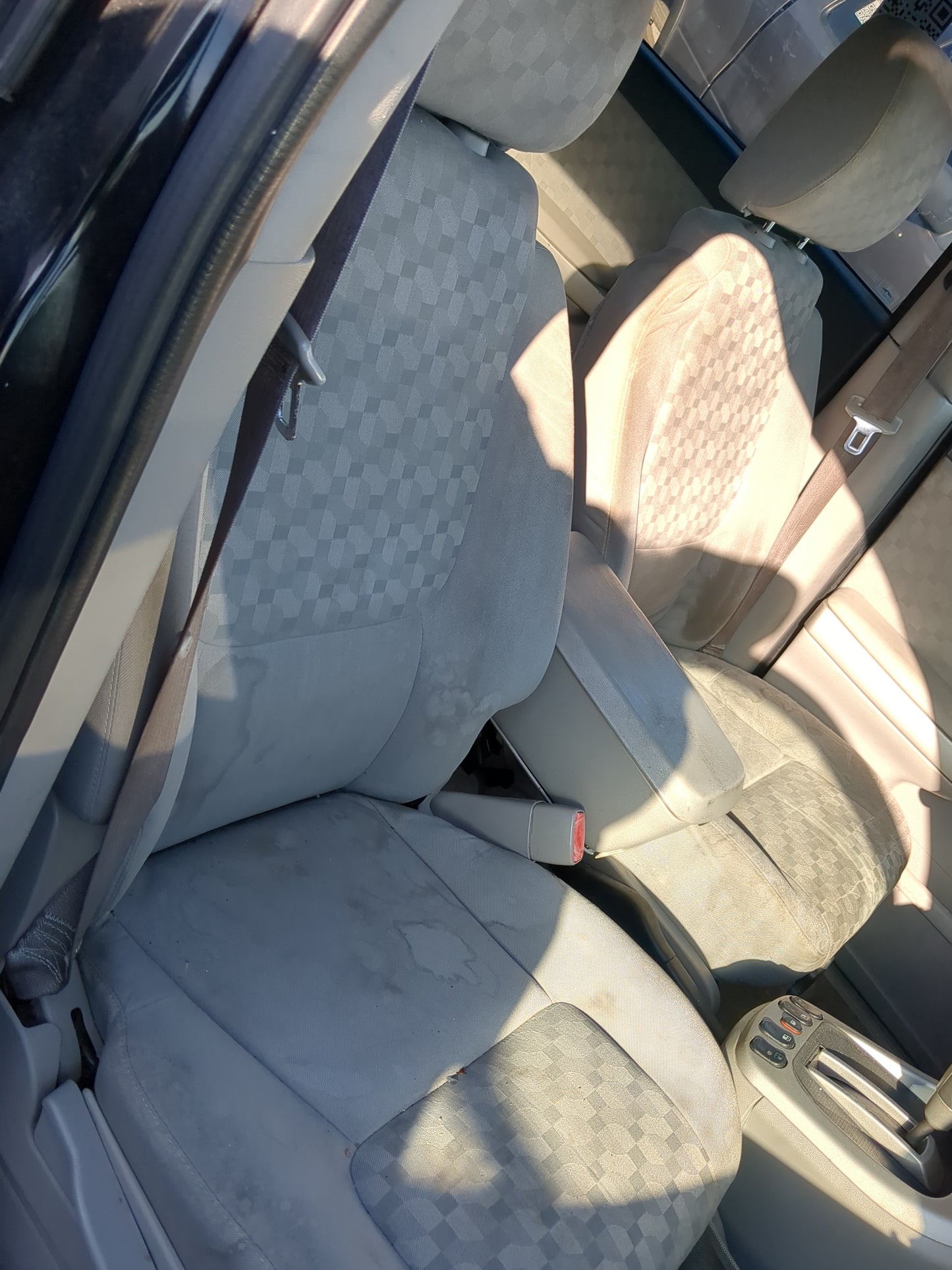 2005-2006 Chevrolet Equinox Passenger Front Seat Oem - Oemusedautoparts1.com
