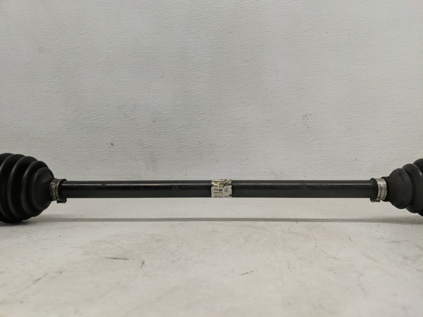 2005-2006 Chevrolet Equinox Axle Shaft Front Driver Cv C/v - Oemusedautoparts1.com