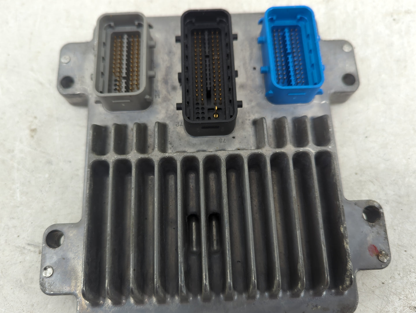 2006 Chevrolet Equinox PCM Engine Control Computer ECU ECM PCU OEM P/N:12600149 Fits Fits 2007 OEM Used Auto Parts - Oemused