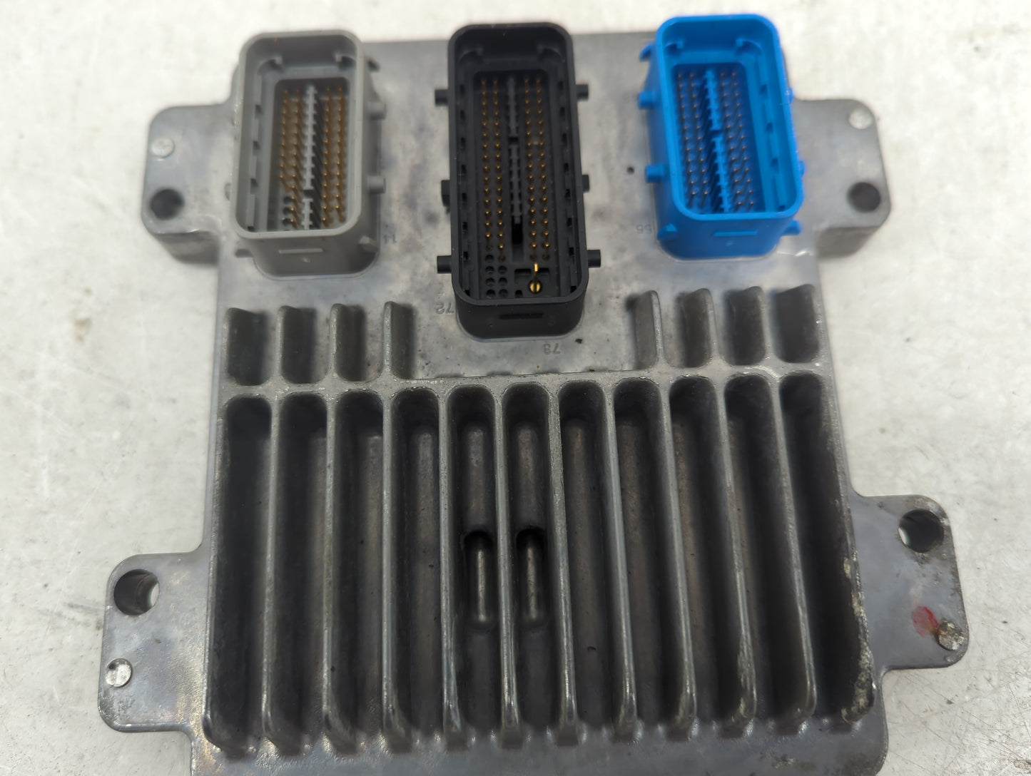 2006 Chevrolet Equinox PCM Engine Control Computer ECU ECM PCU OEM P/N:12600149 Fits Fits 2007 OEM Used Auto Parts - Oemused