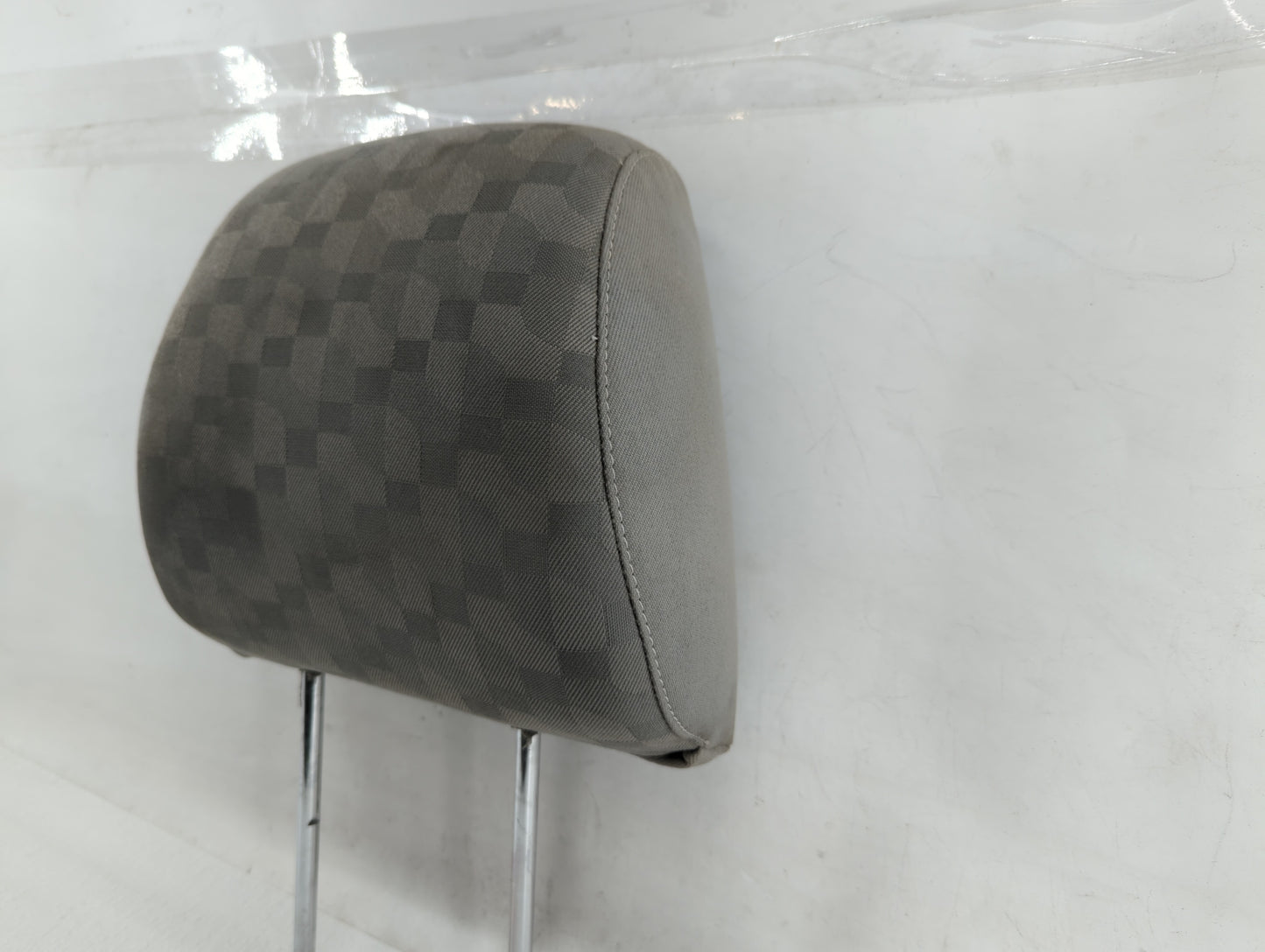 2005-2006 Chevrolet Equinox Headrest Head Rest Front Driver Passenger Seat Fits Fits 2005 2006 OEM Used Auto Parts - Oemused