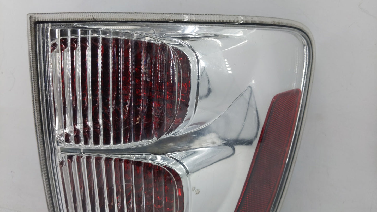 2006 Chevrolet Equinox Tail Light Assembly Passenger Right OEM P/N:548077 30796268, GM384-B000R Fits Fits 2005 2007 2008 200