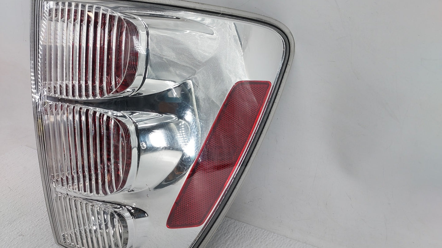 2006 Chevrolet Equinox Tail Light Assembly Passenger Right OEM P/N:548077 30796268, GM384-B000R Fits Fits 2005 2007 2008 200
