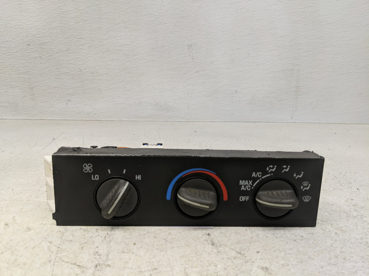 2001-2007 Chevrolet Express 1500 Climate Control Module Temperature AC/Heater Replacement P/N:257536286140 Fits OEM Used Aut